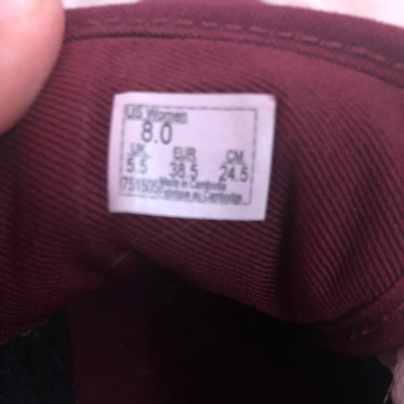 Vans skateboarding shoes. - Picture 3 of 3